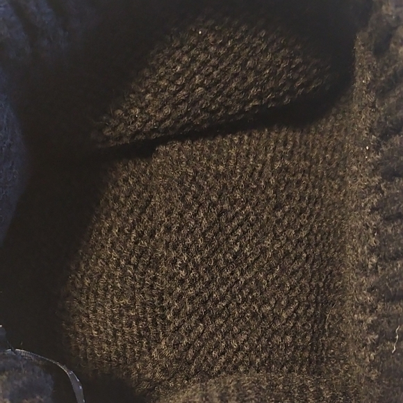 ✨CHANEL✨🖤🤍 Cashmere-Wool Black & White Knit Hat / Beanie - Picture 7 of 7